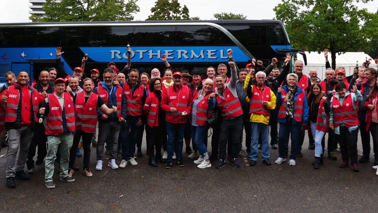 Allgäuer Teilnehmer*innen auf der Tarifverhandlung in Nürnberg