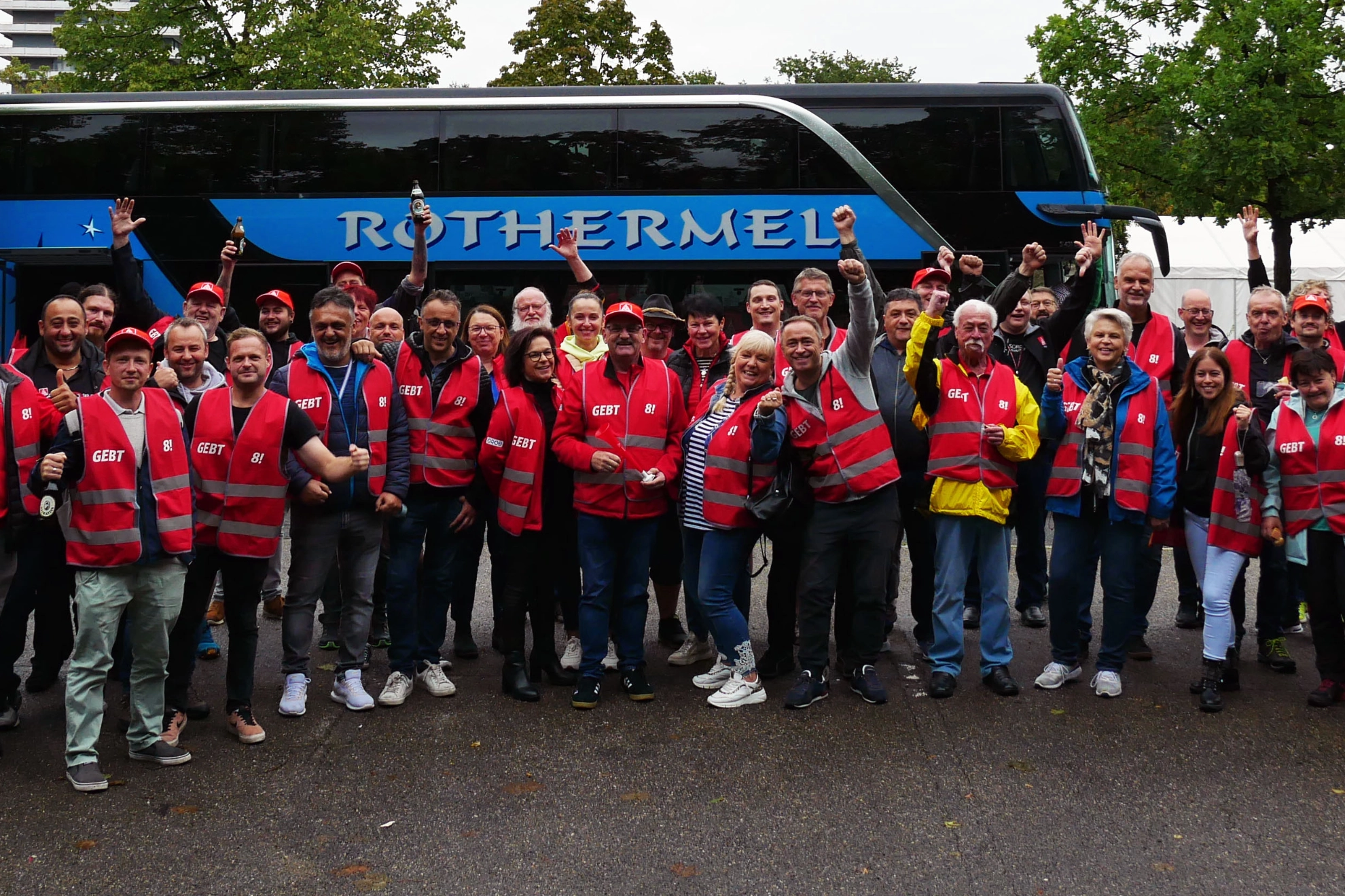 Allgäuer Teilnehmer*innen auf der Tarifverhandlung in Nürnberg